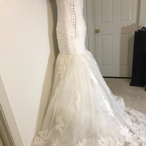 MARRA'S BRIDAL - Picture 4 of 7